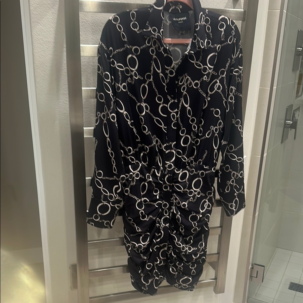 Le Superbe Black and White Chain Print dress